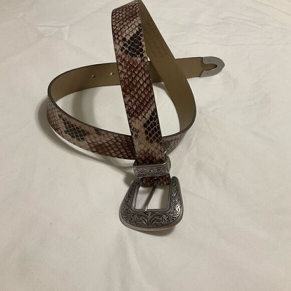 Urban Outfitters Snakeskin Belt with Silver Hardware, Medium - Picture 3 of 10